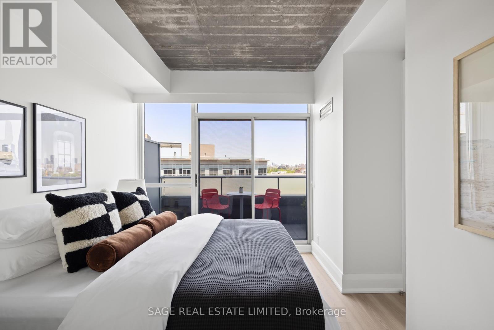 Photo 9 of 912 1 Shaw Street, Toronto ON