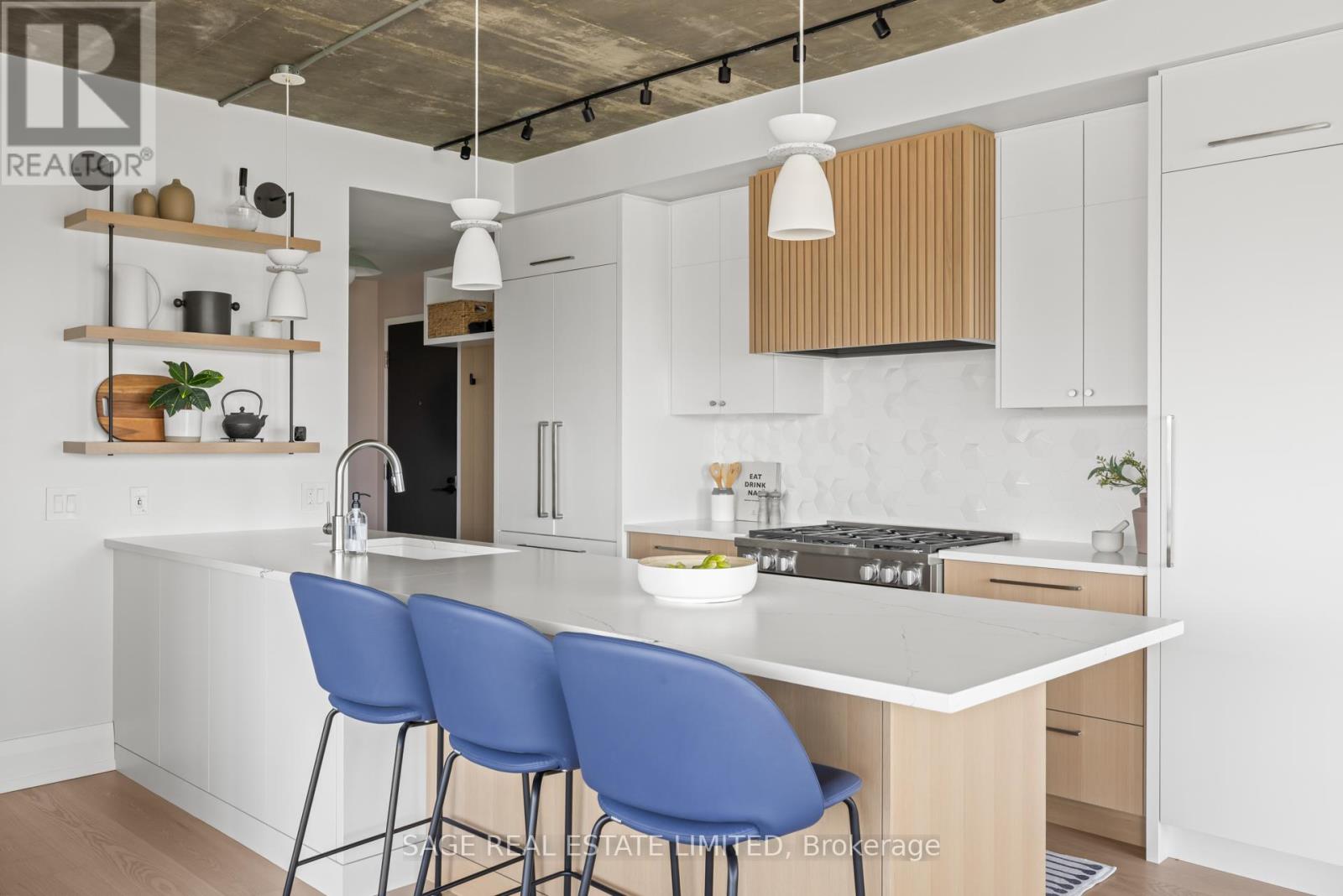 Photo 16 of 912 1 Shaw Street, Toronto ON