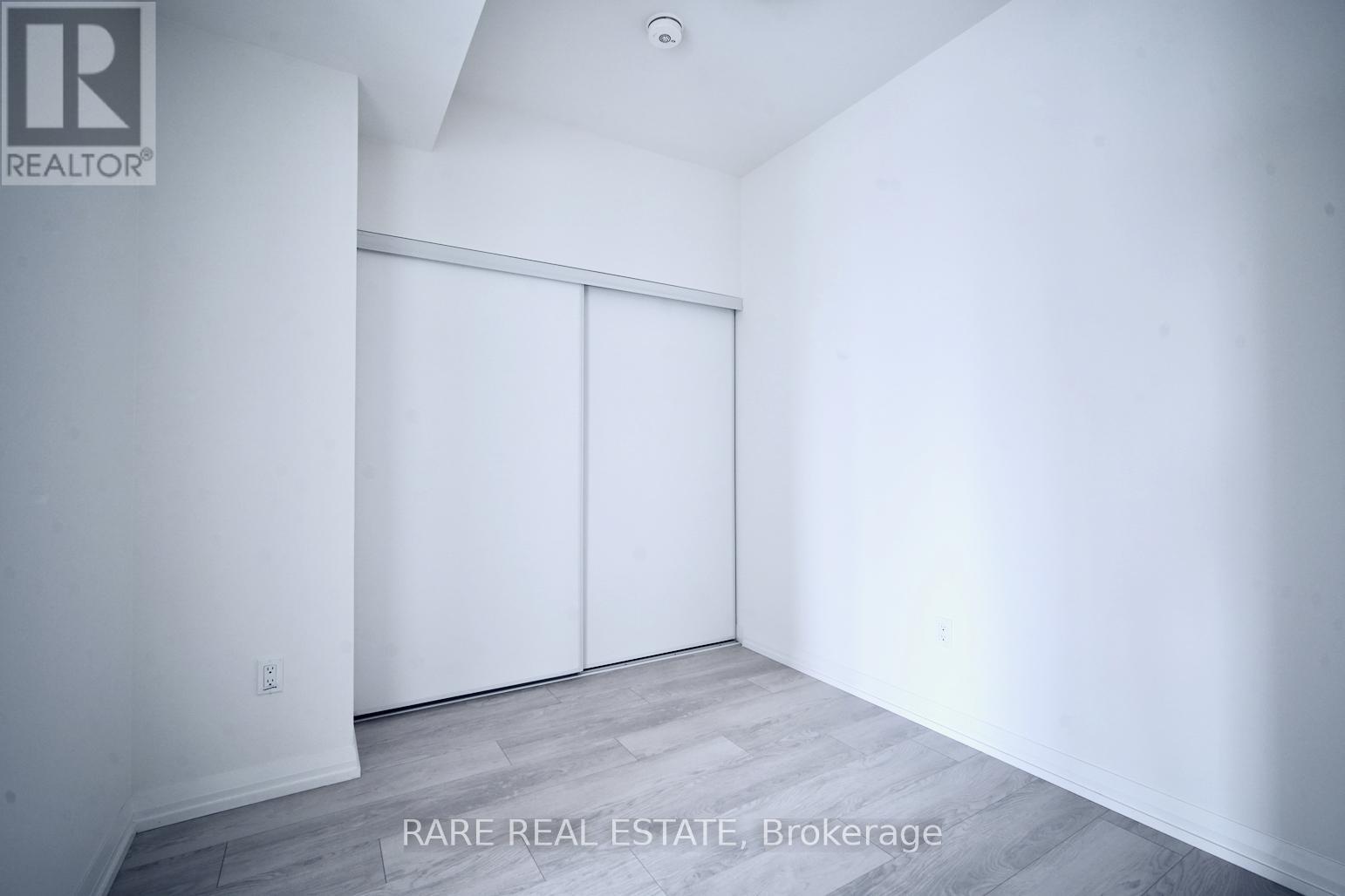 Photo 5 of 2409 280 Dundas Street W, Toronto ON