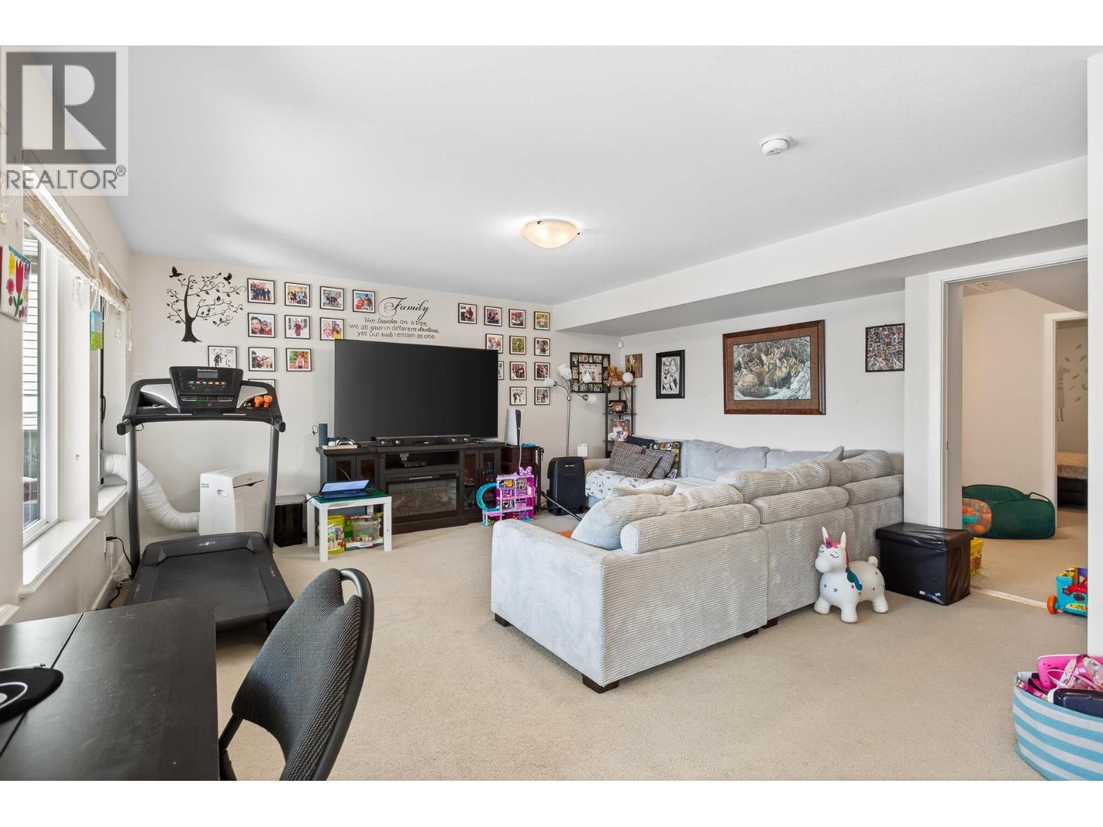 Photo 32 of 3406 Derbyshire Avenue, Coquitlam BC