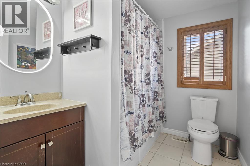 Photo 17 of 616 Rummelhardt Drive, Waterloo ON