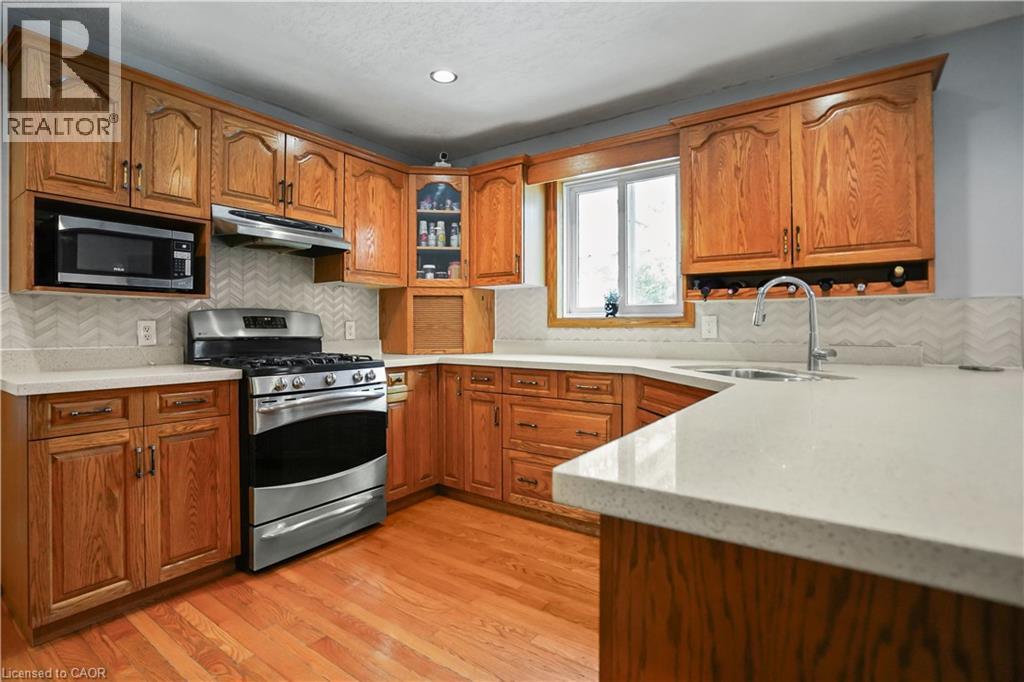 Photo 19 of 616 Rummelhardt Drive, Waterloo ON