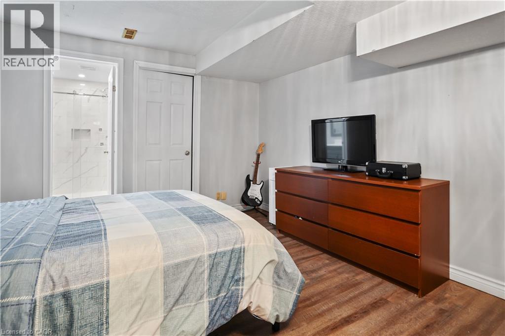 Photo 23 of 616 Rummelhardt Drive, Waterloo ON