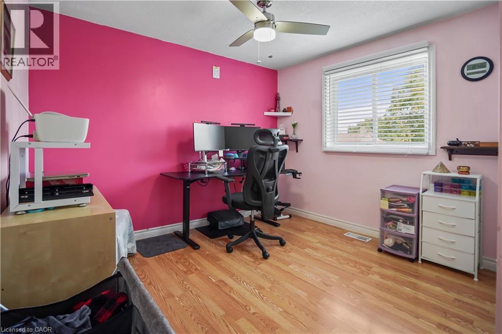 Photo 24 of 616 Rummelhardt Drive, Waterloo ON