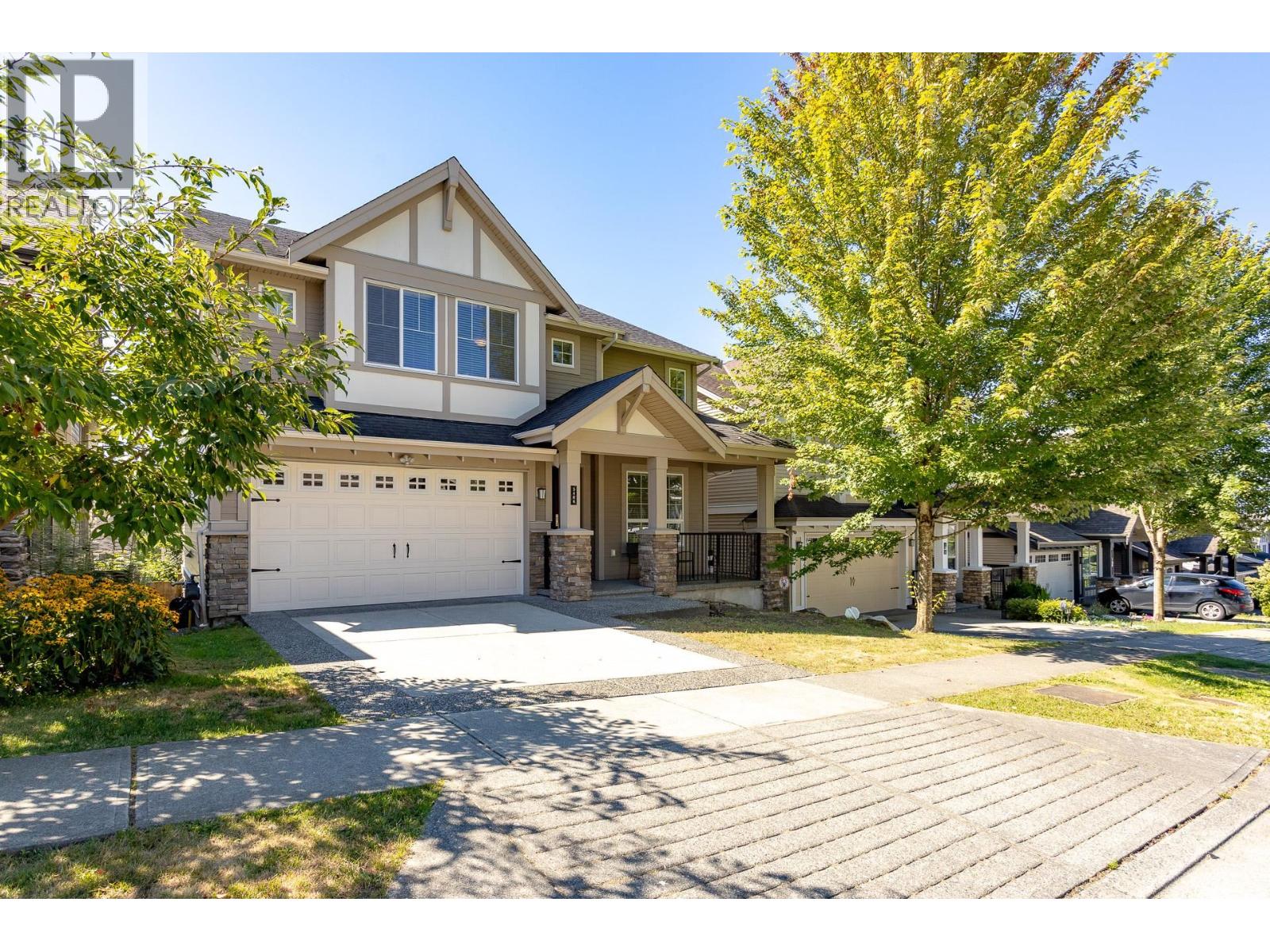 Photo 2 of 3406 Derbyshire Avenue, Coquitlam BC