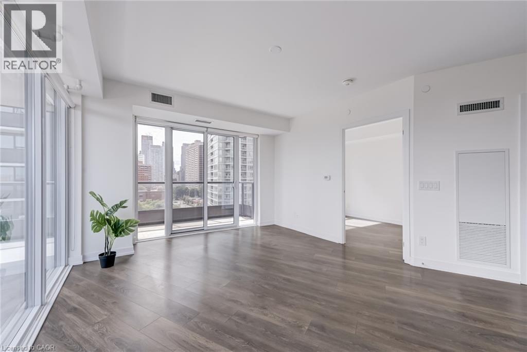 Photo 7 of 159 Wellesley Street Unit 708, Toronto ON