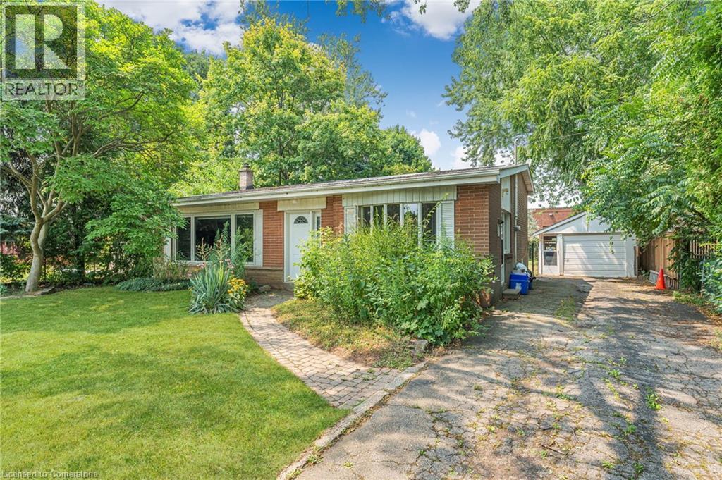 Photo 35 of 611 Pinegrove Road, Oakville ON