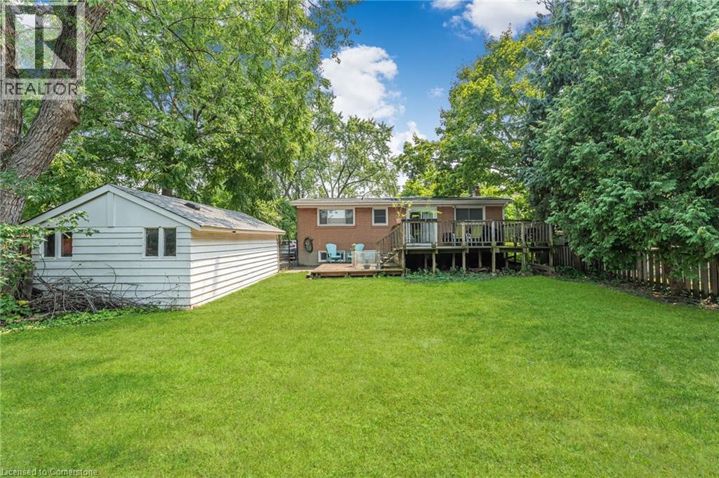 Photo 32 of 611 Pinegrove Road, Oakville ON