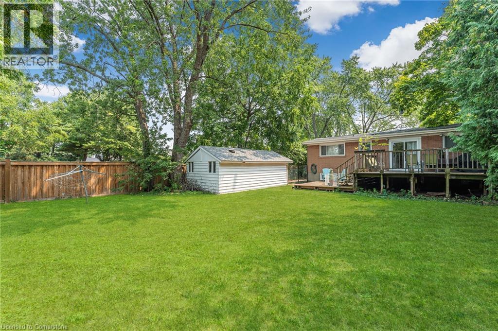 Photo 29 of 611 Pinegrove Road, Oakville ON