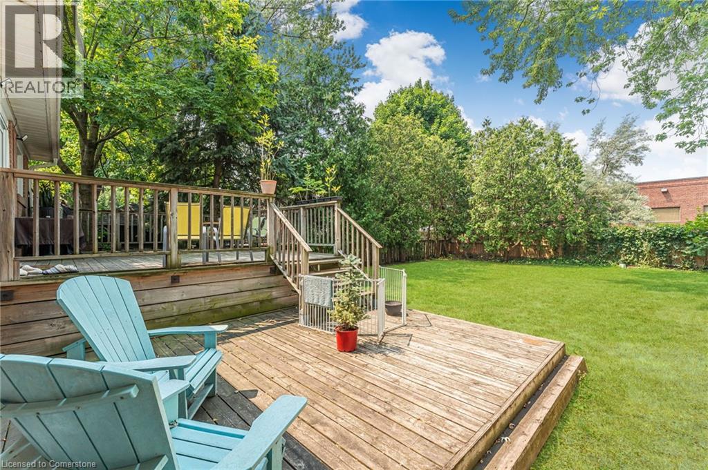Photo 2 of 611 Pinegrove Road, Oakville ON