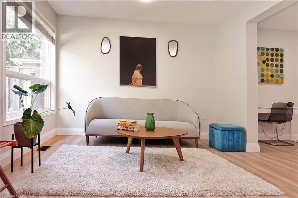Photo 5 of 470 Annapolis Court, Waterloo ON