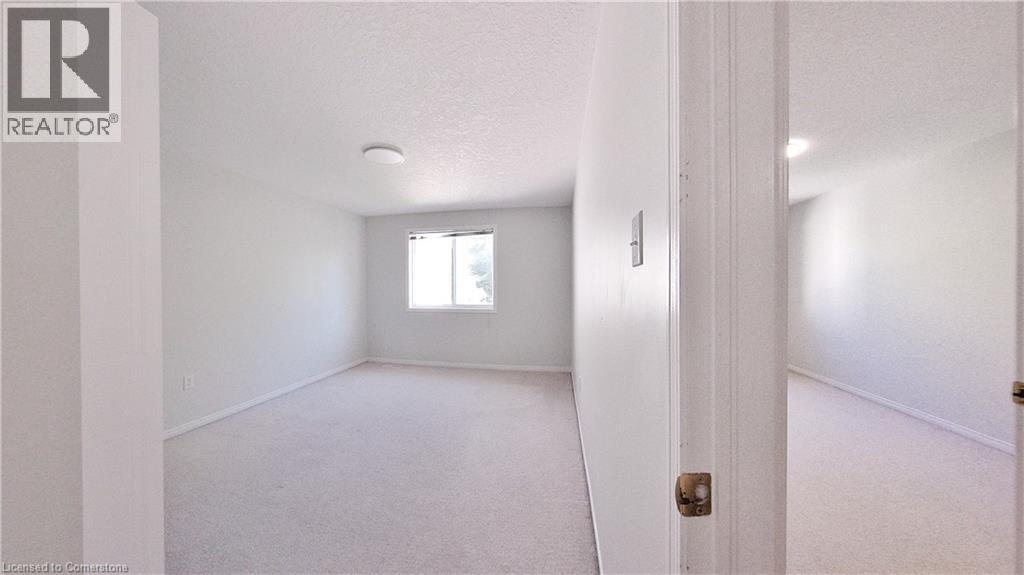 Photo 41 of 470 Annapolis Court, Waterloo ON