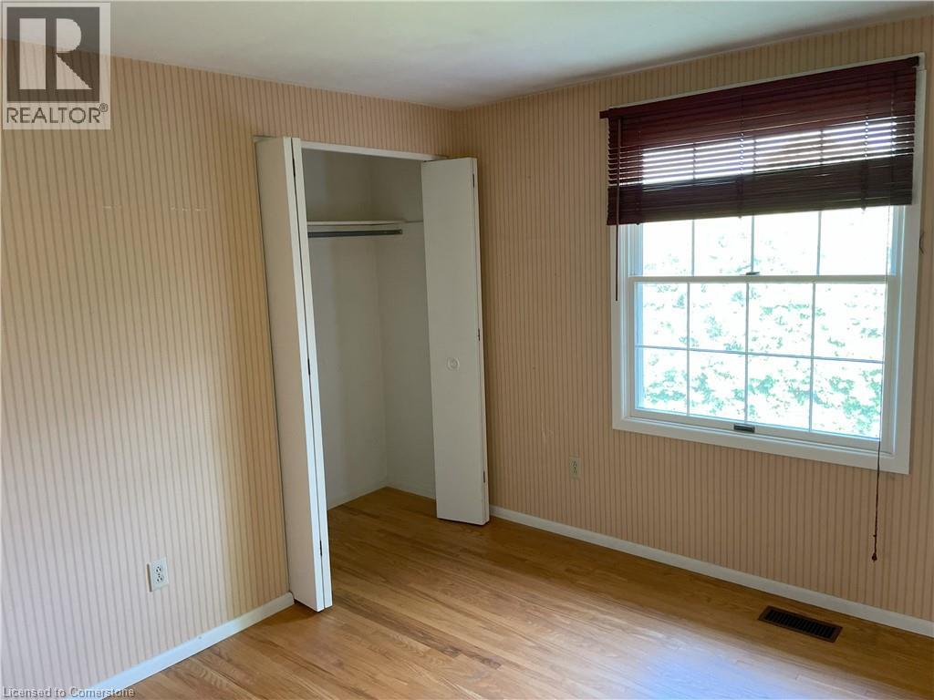 Photo 11 of 30 Lanscott Place, Hamilton ON