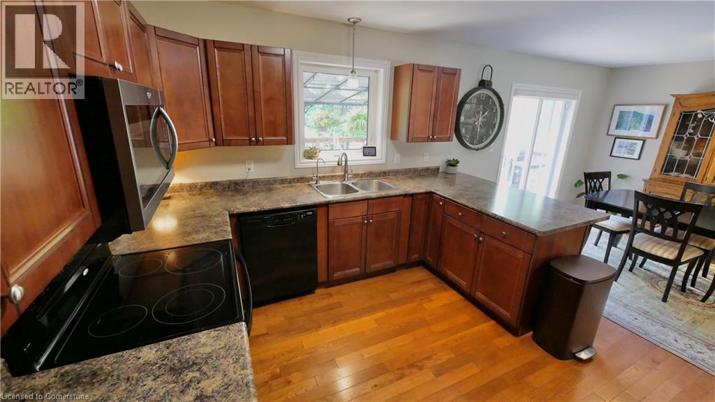 Photo 18 of 1680 Timmins Avenue, Innisfil ON