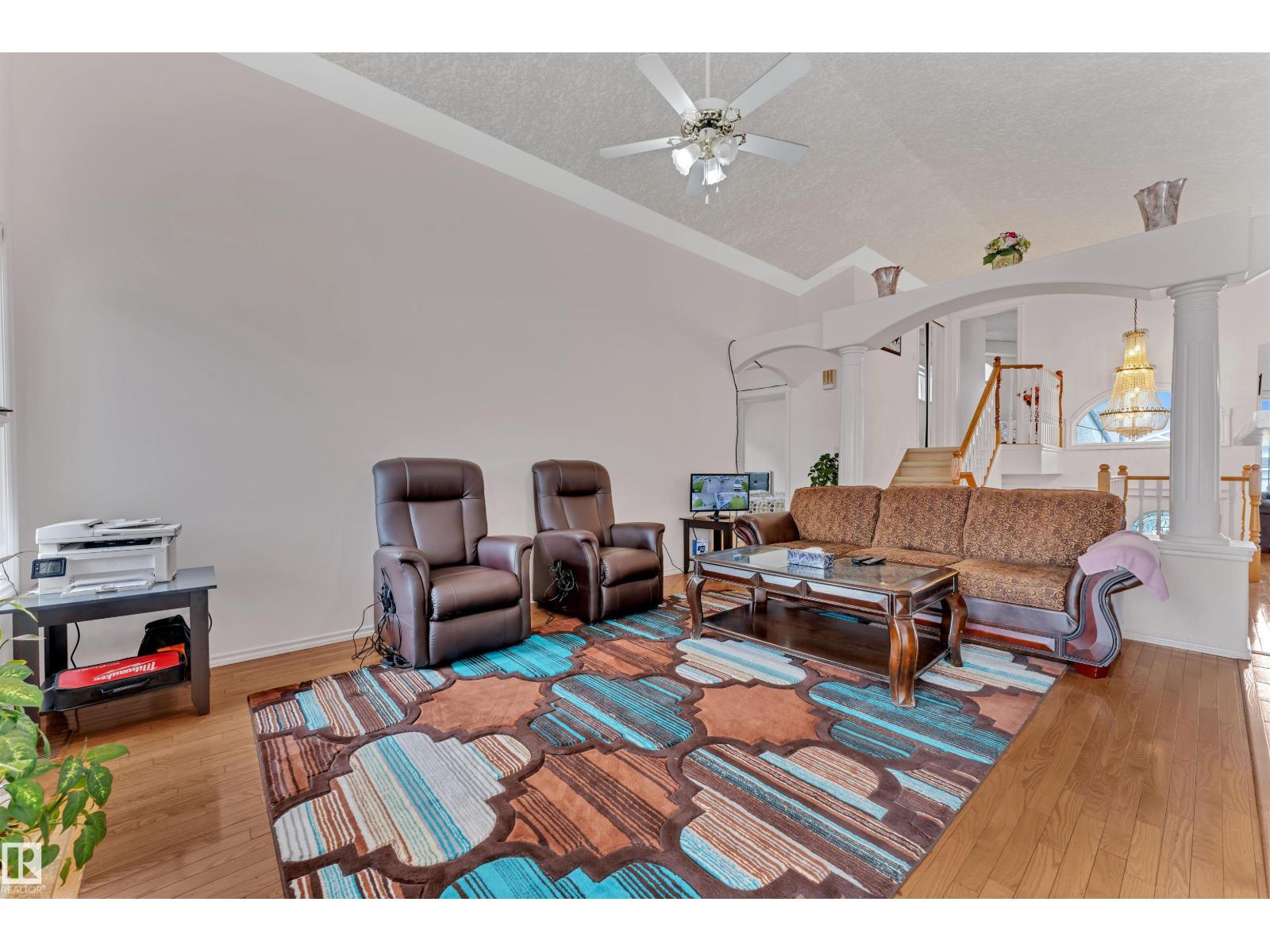 Photo 11 of 723 Kirkness Rd Nw, Edmonton AB