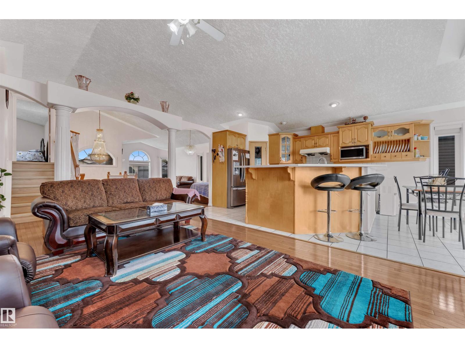 Photo 12 of 723 Kirkness Rd Nw, Edmonton AB