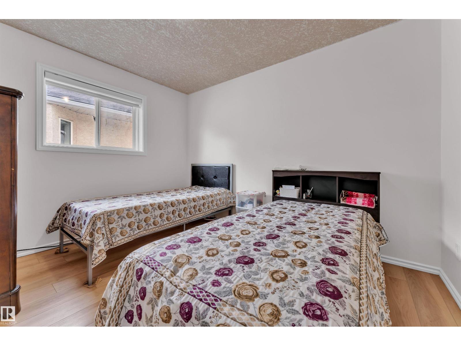 Photo 15 of 723 Kirkness Rd Nw, Edmonton AB