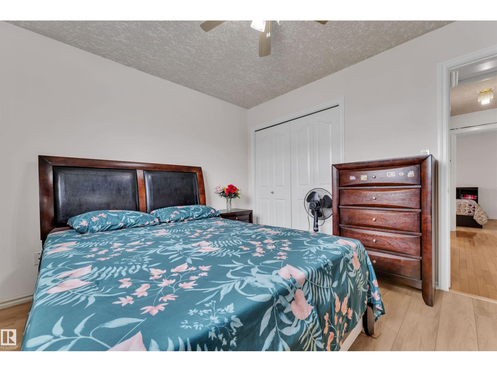 Photo 18 of 723 Kirkness Rd Nw, Edmonton AB