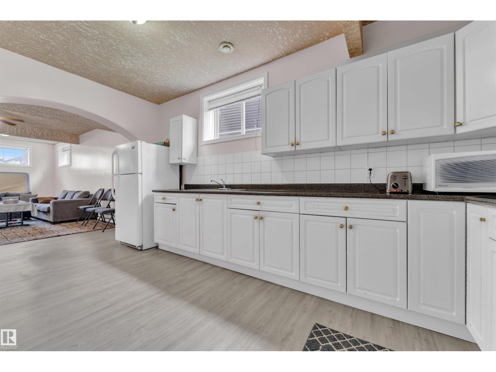 Photo 30 of 723 Kirkness Rd Nw, Edmonton AB