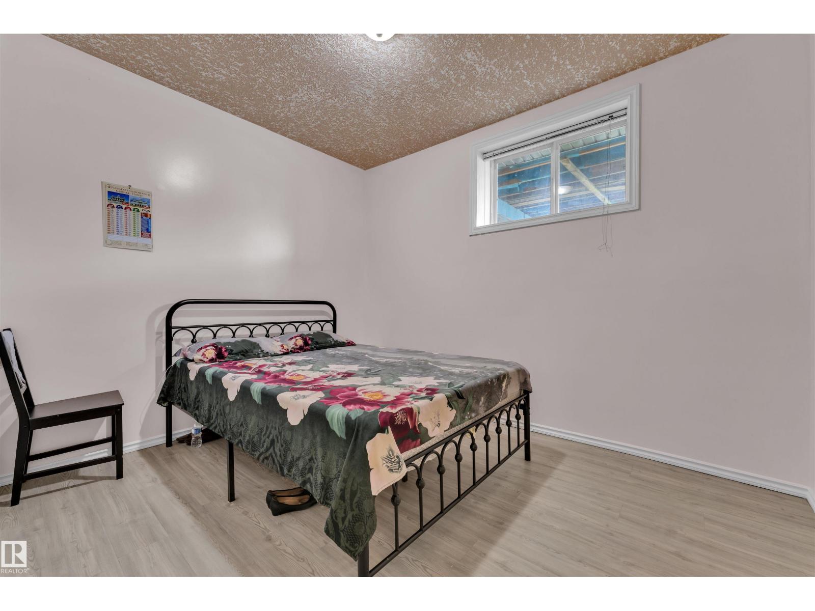 Photo 32 of 723 Kirkness Rd Nw, Edmonton AB