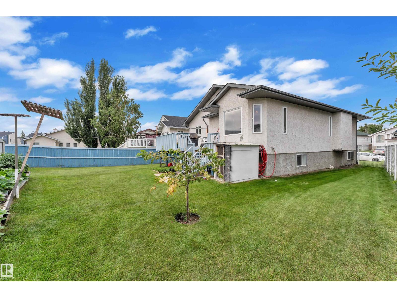 Photo 38 of 723 Kirkness Rd Nw, Edmonton AB