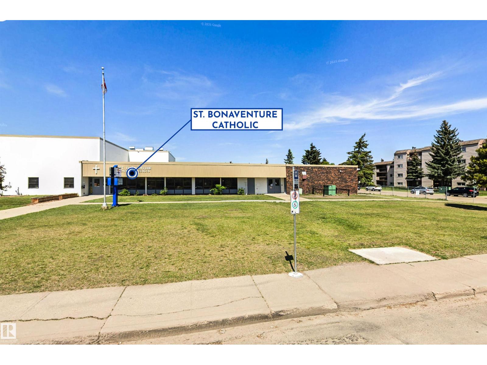 Photo 43 of 723 Kirkness Rd Nw, Edmonton AB