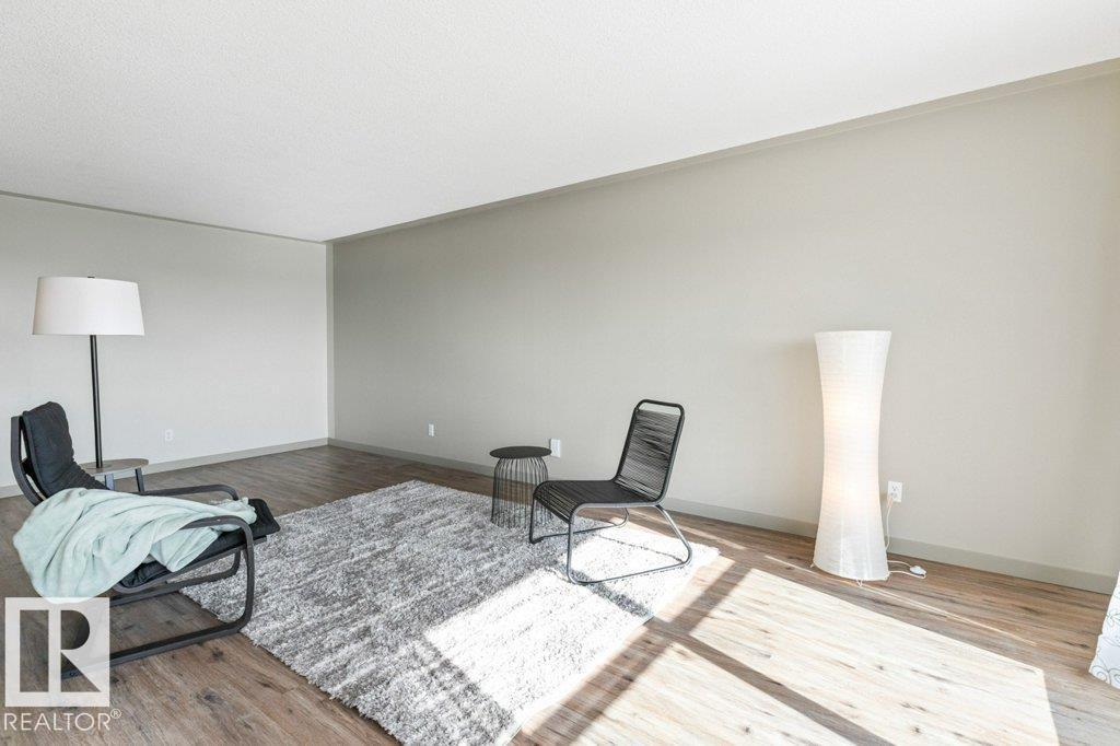 Photo 3 of 1204 9725 106 St Nw, Edmonton AB