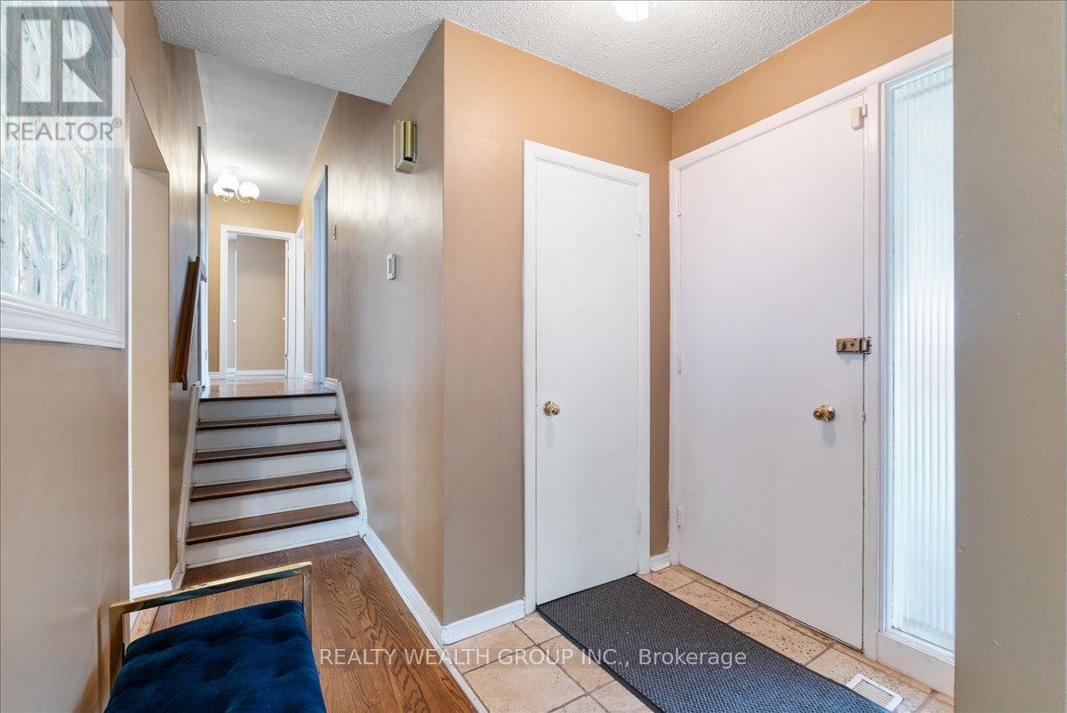 Photo 17 of 53 Northfield Road, Toronto ON