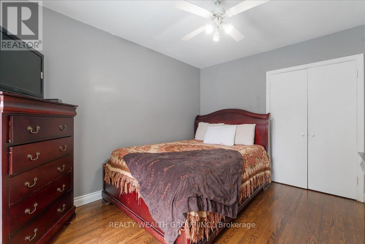 Photo 2 of 53 Northfield Road, Toronto ON