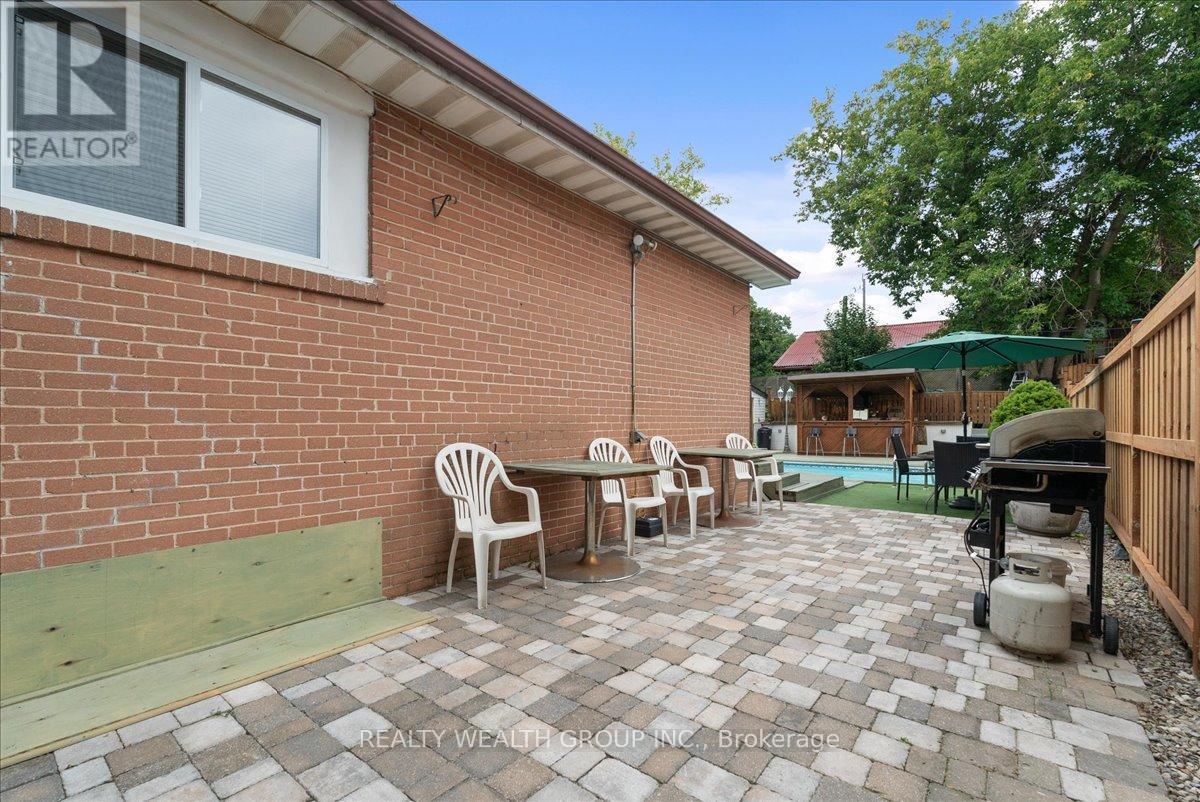 Photo 10 of 53 Northfield Road, Toronto ON