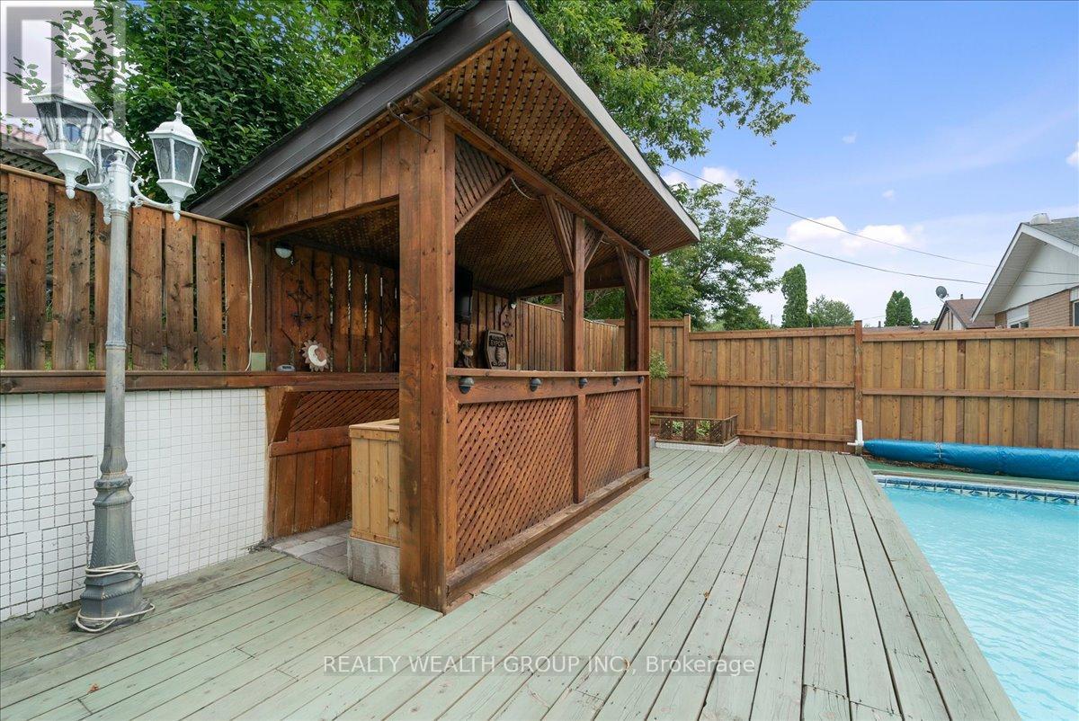 Photo 27 of 53 Northfield Road, Toronto ON