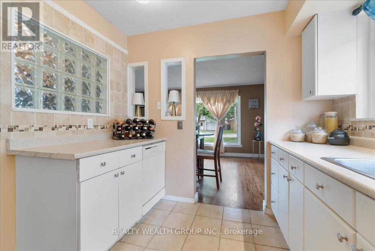 Photo 22 of 53 Northfield Road, Toronto ON