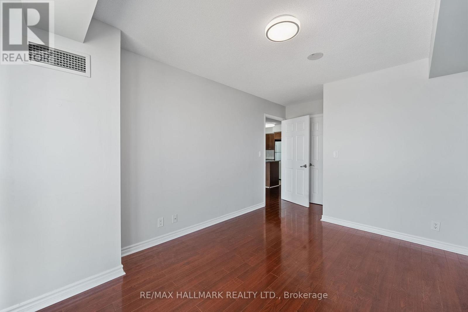 Photo 9 of 909 68 Grangeway Avenue, Toronto ON