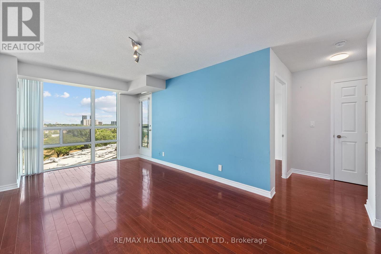 Photo 13 of 909 68 Grangeway Avenue, Toronto ON