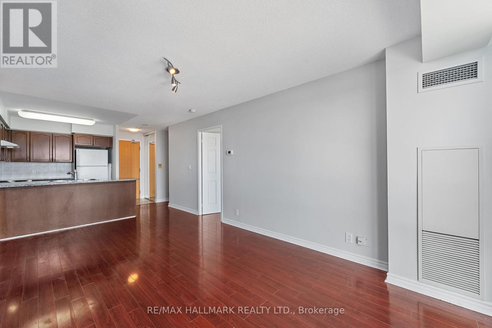 Photo 27 of 909 68 Grangeway Avenue, Toronto ON
