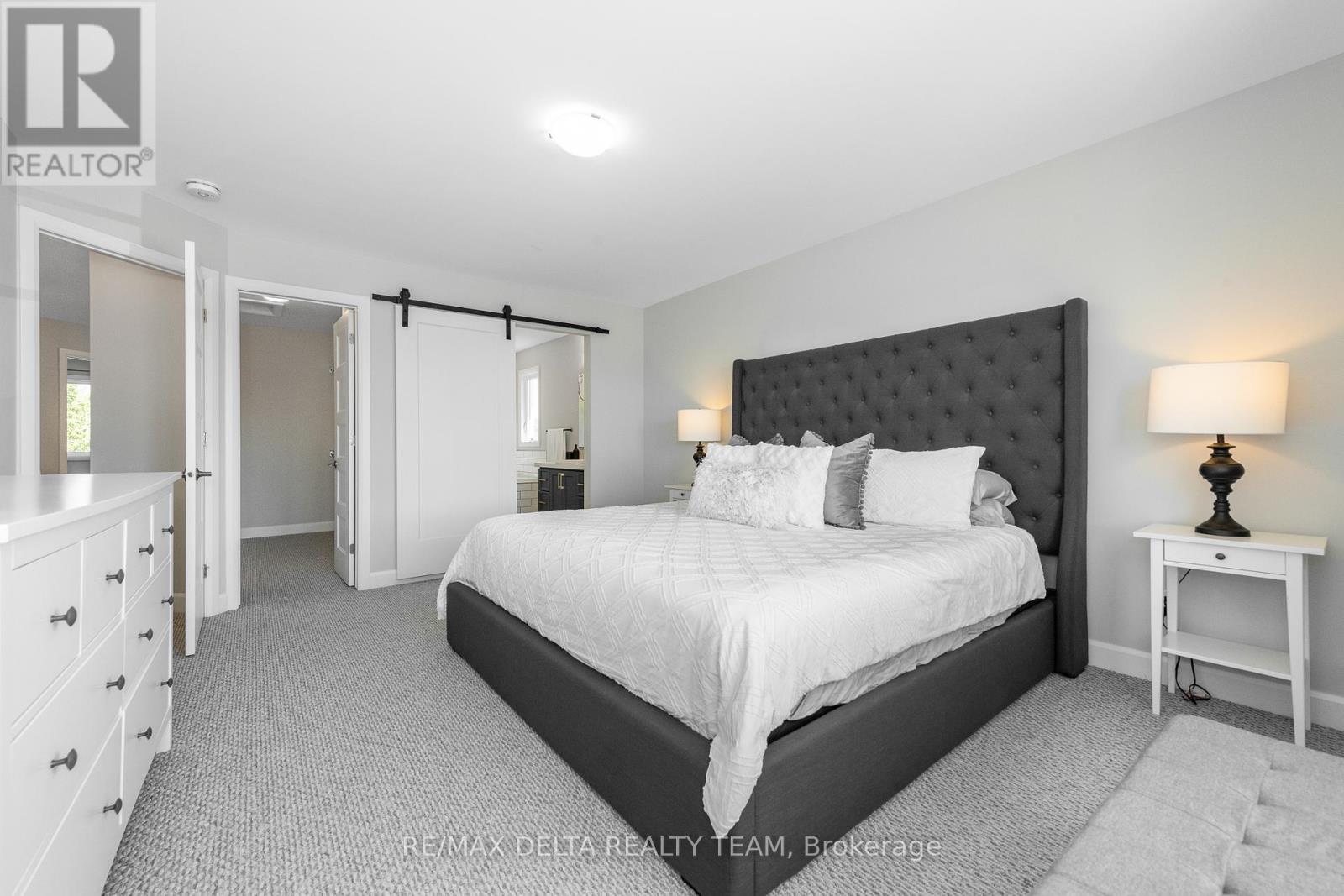 Photo 9 of 688 Geneva Crescent, Russell ON