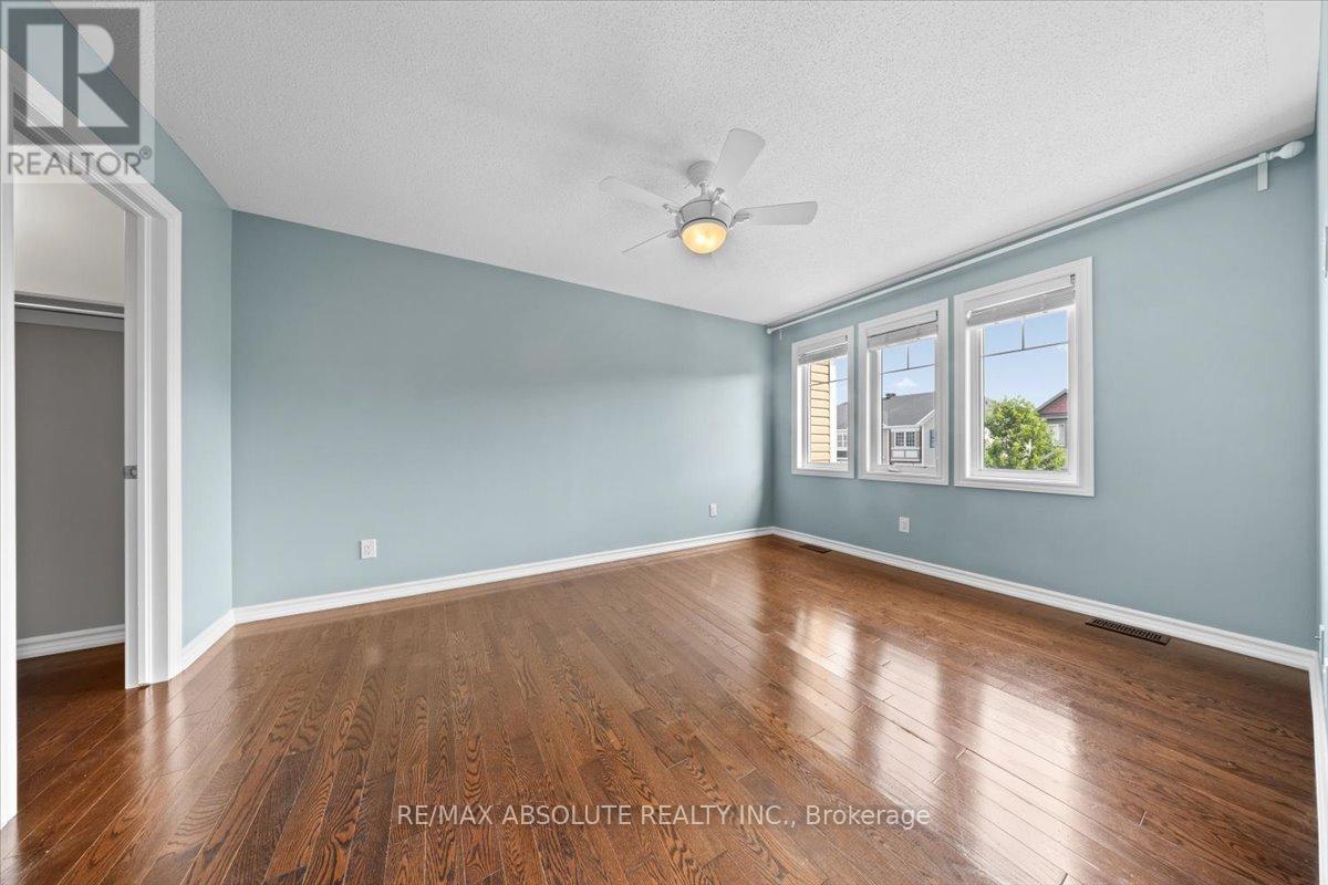 Photo 16 of 415 Rosingdale Street, Ottawa ON