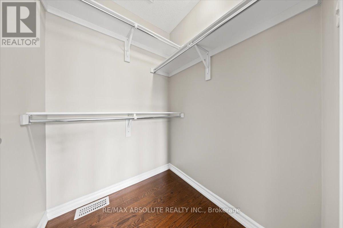 Photo 19 of 415 Rosingdale Street, Ottawa ON
