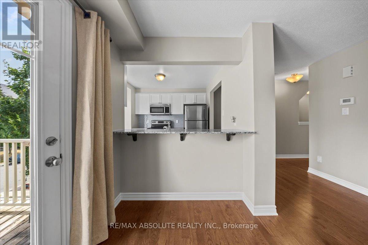Photo 9 of 415 Rosingdale Street, Ottawa ON