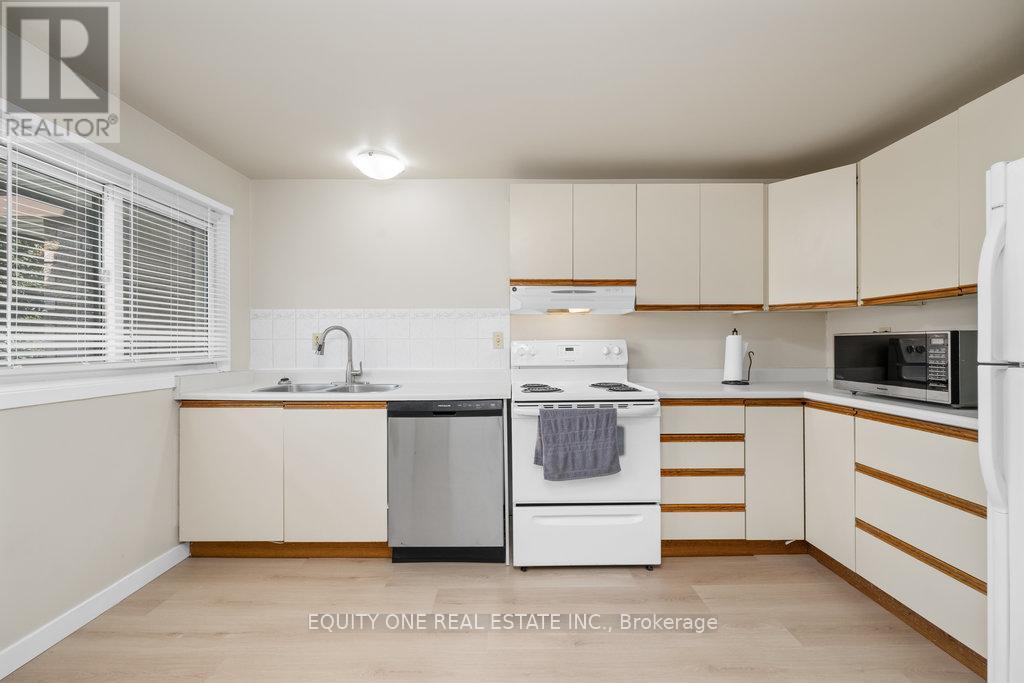 Photo 31 of 5 2 Bertona Street, Ottawa ON