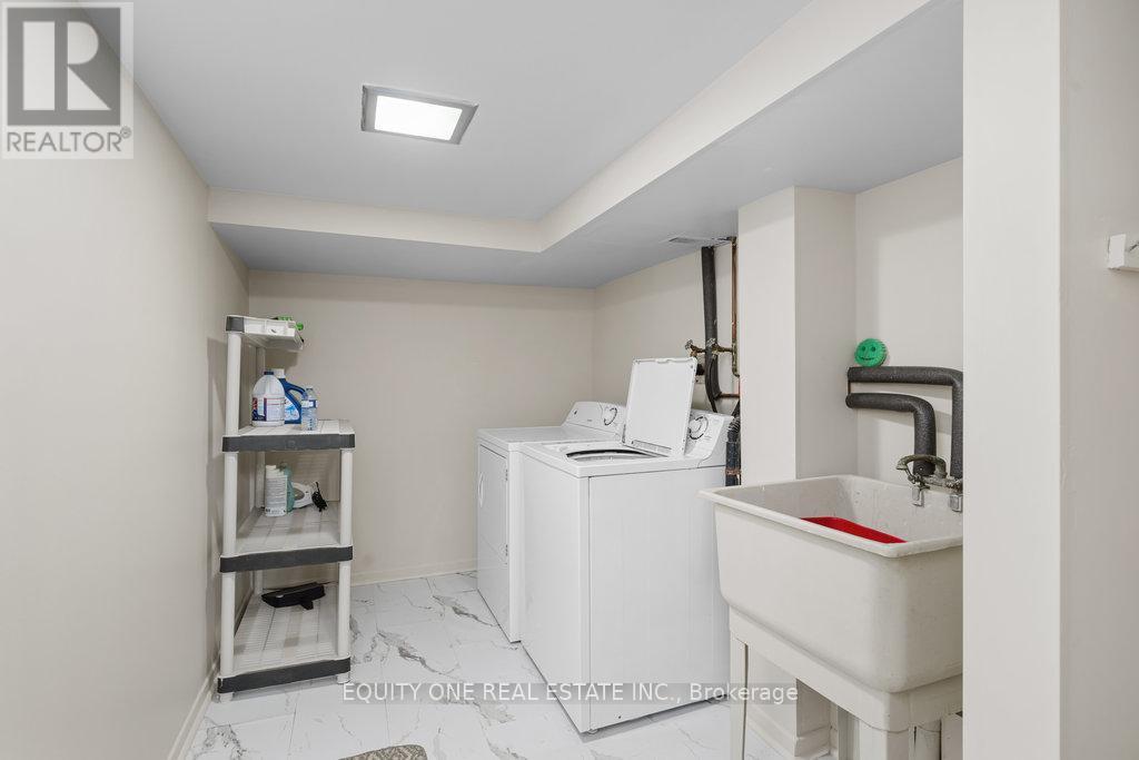 Photo 12 of 5 2 Bertona Street, Ottawa ON