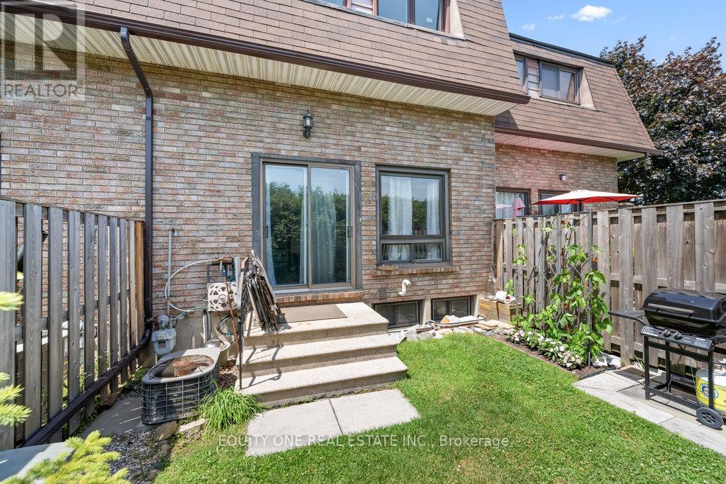 Photo 21 of 5 2 Bertona Street, Ottawa ON