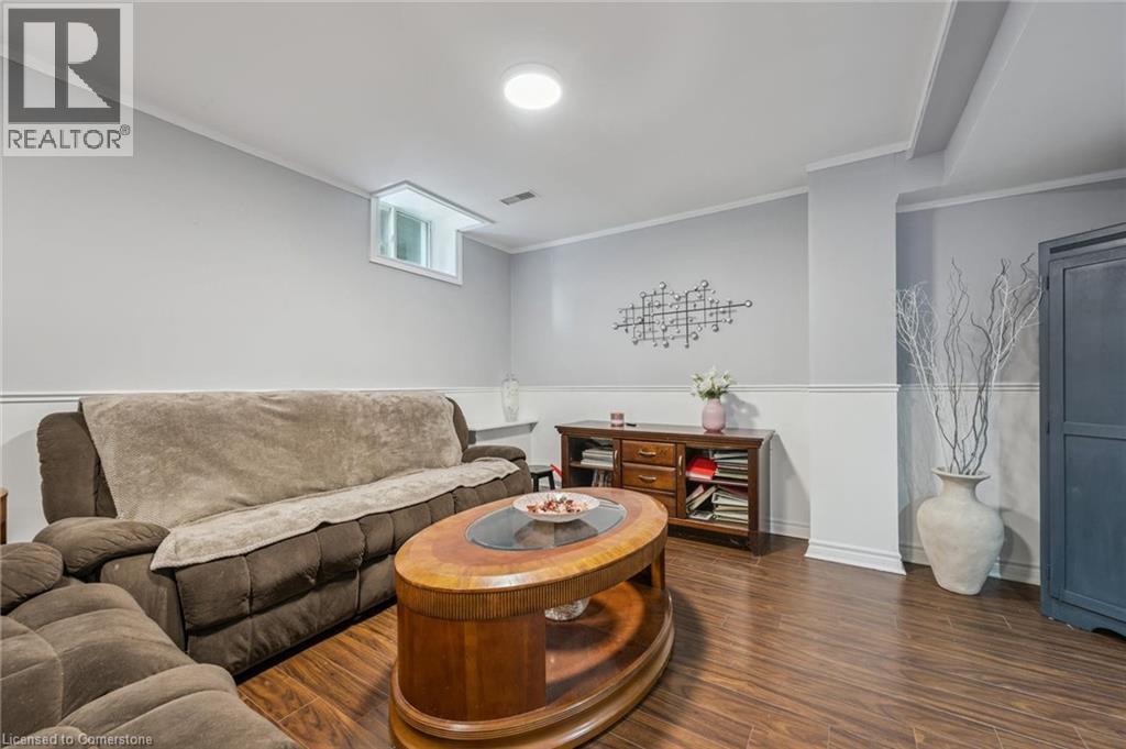 Photo 36 of 14 Joywill Court, Brampton ON