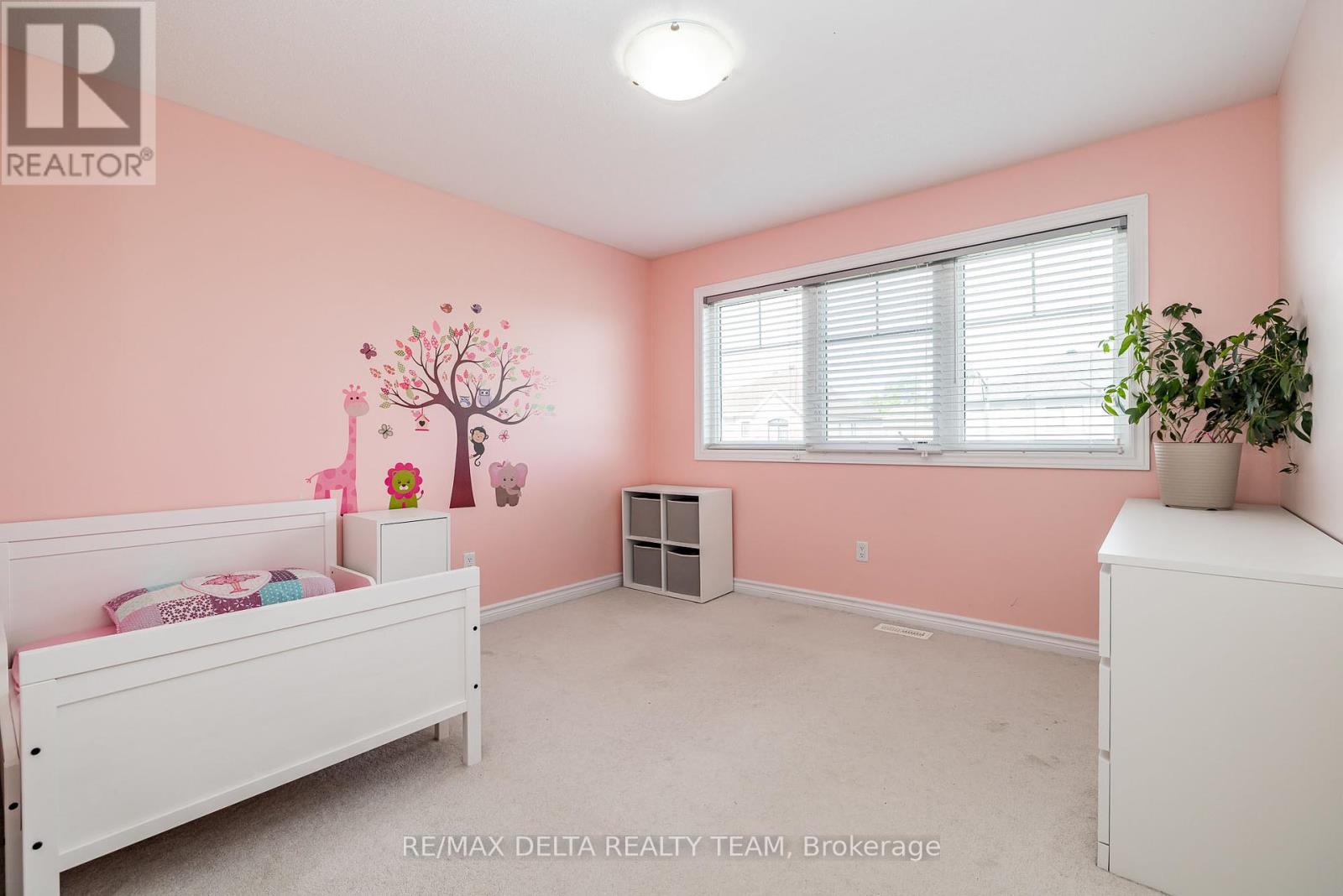 Photo 16 of 218 Enclave Walk, Ottawa ON