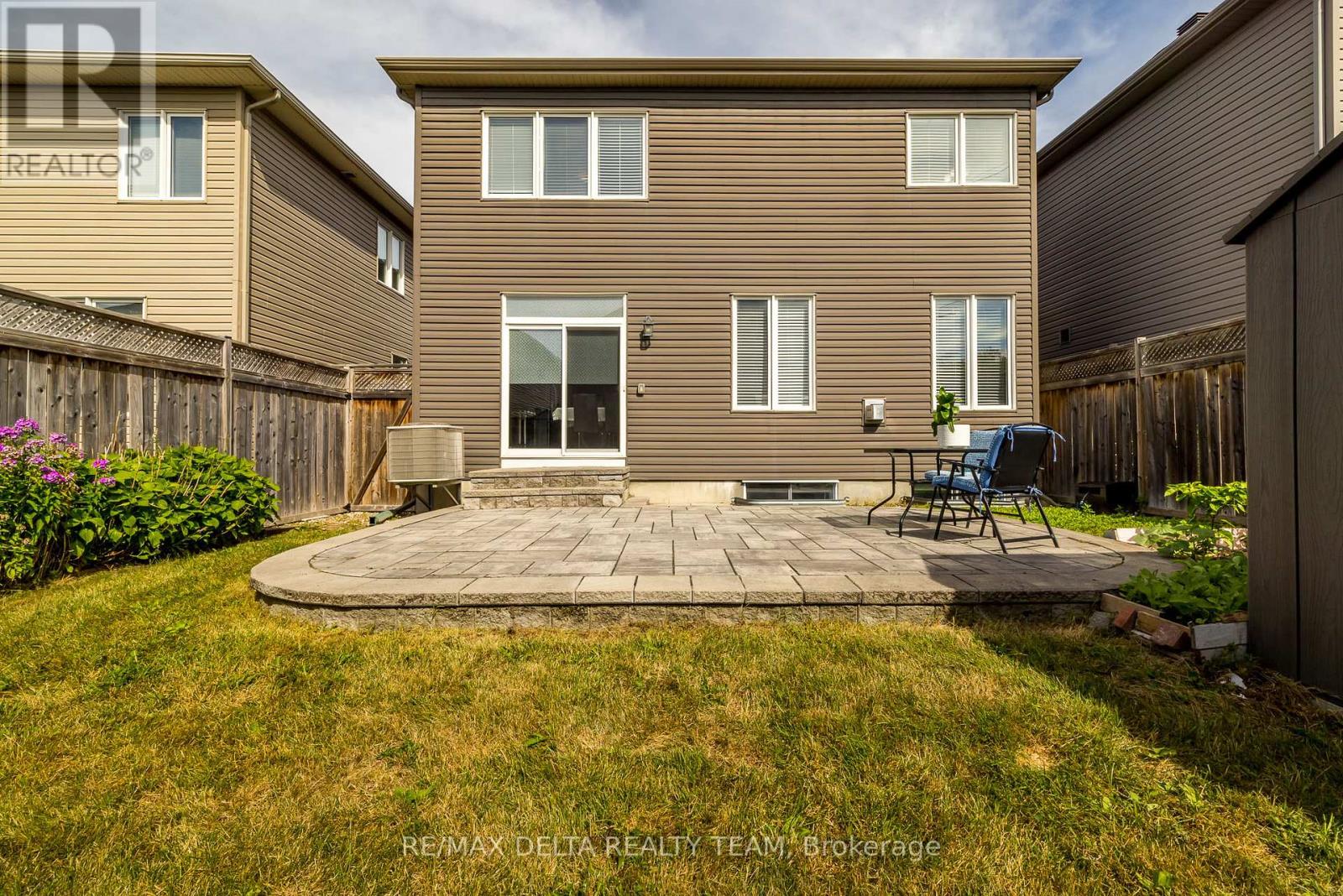 Photo 26 of 218 Enclave Walk, Ottawa ON