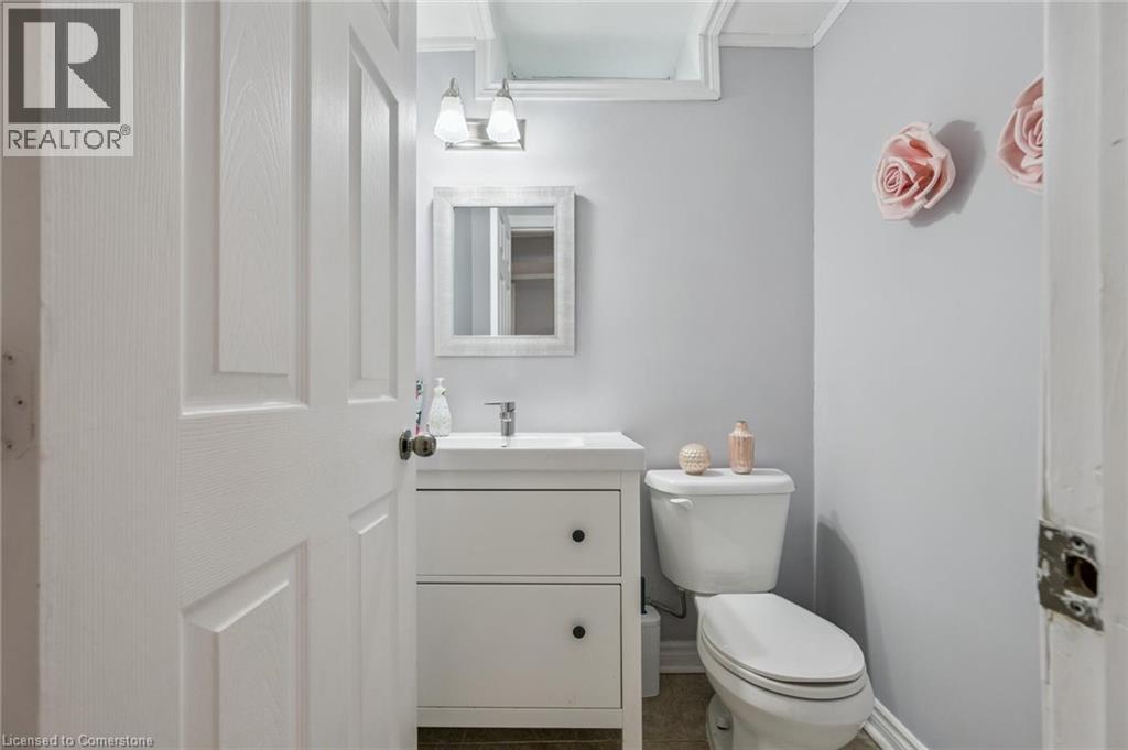 Photo 16 of 14 Joywill Court, Brampton ON