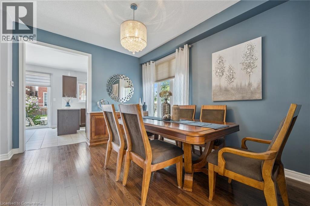 Photo 12 of 14 Joywill Court, Brampton ON