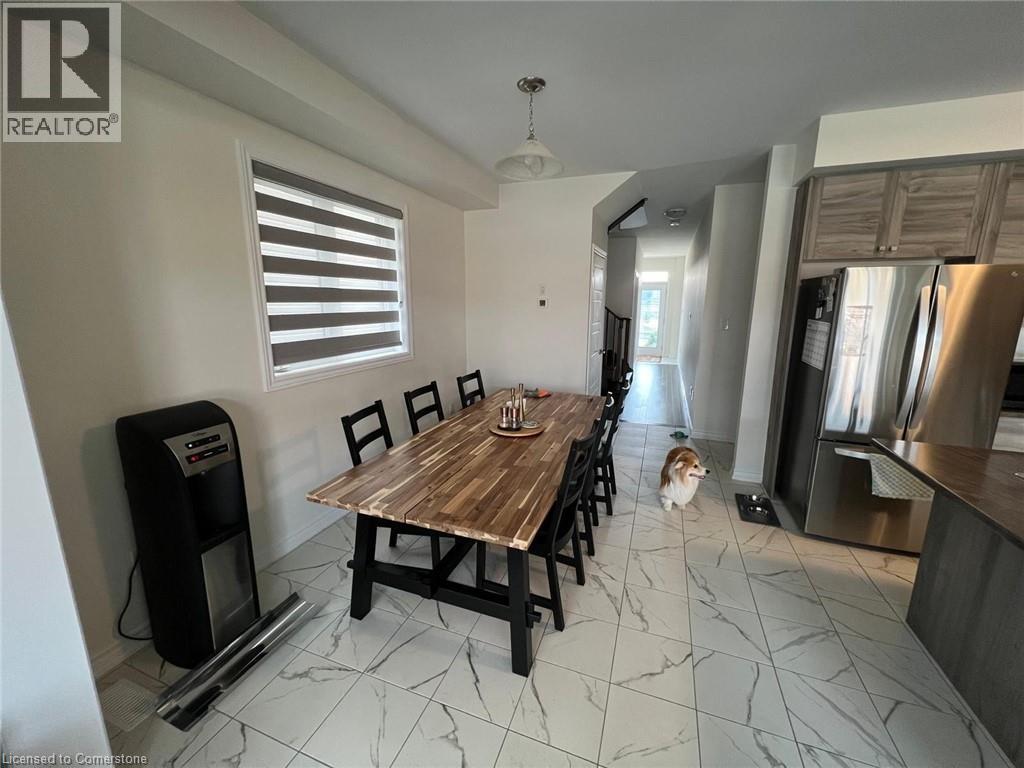 Photo 30 of 275 Gillespie Drive, Brantford ON