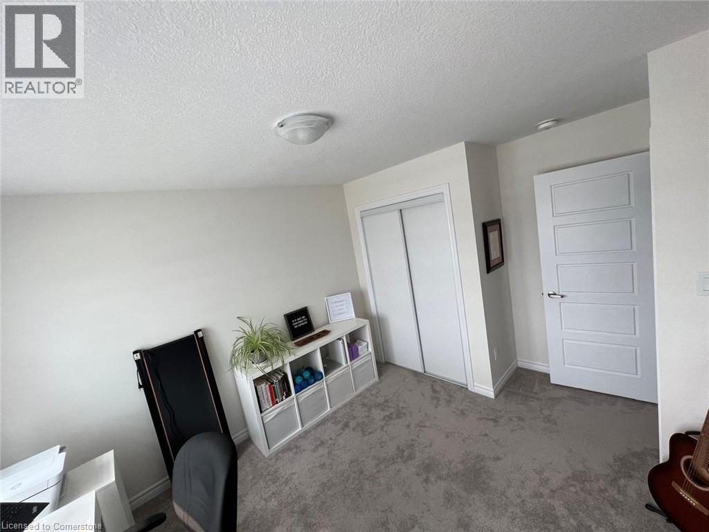 Photo 29 of 275 Gillespie Drive, Brantford ON