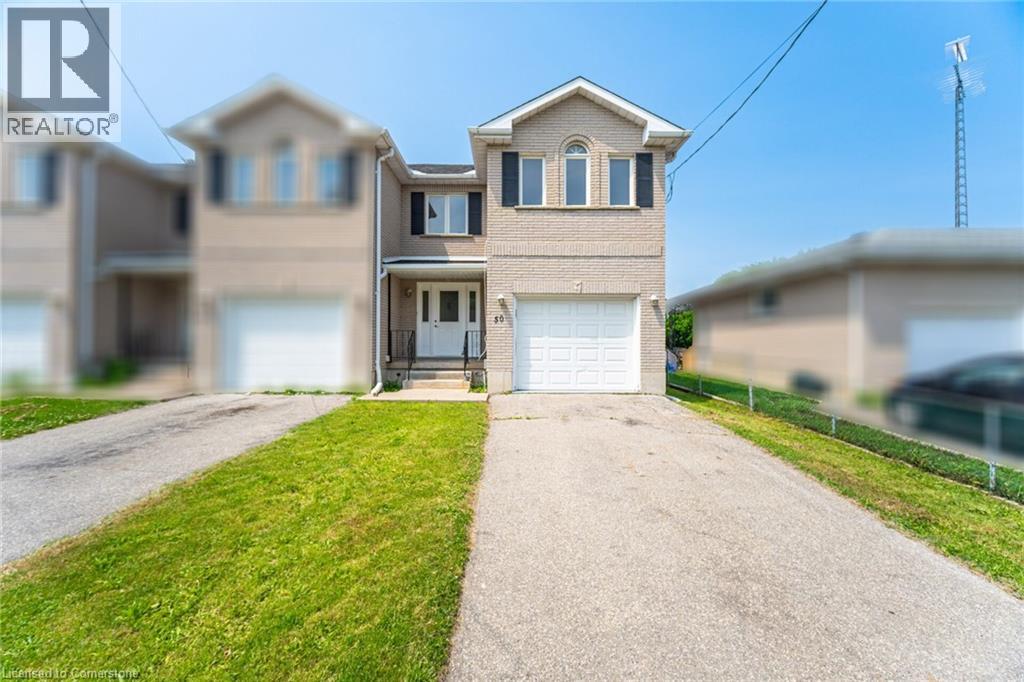 Photo 17 of 50 Albemarle Street, Brantford ON
